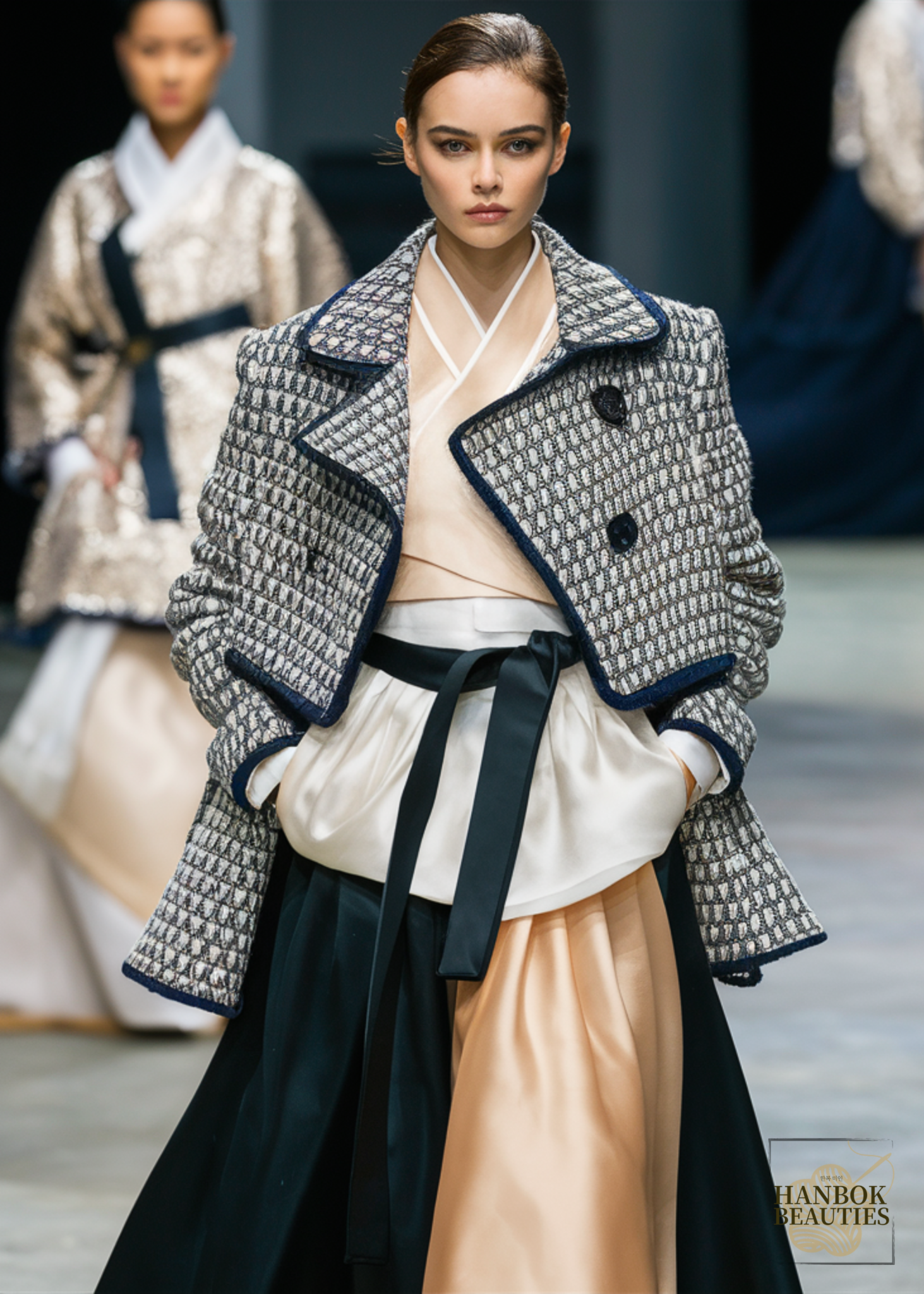 modern-womens-hanbok-design-tweed-durumagi-coat-color-block-chima-contemporary-fashion-runway